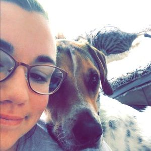 Meet your Posher, Cassandra